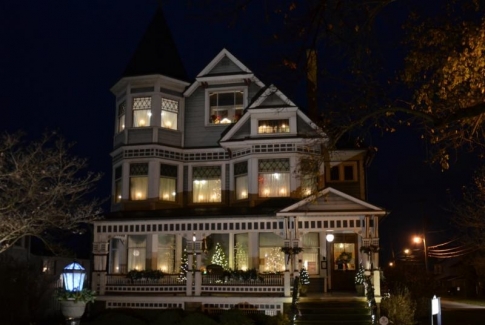 HOLIDAYS AT THE MANSION 2020