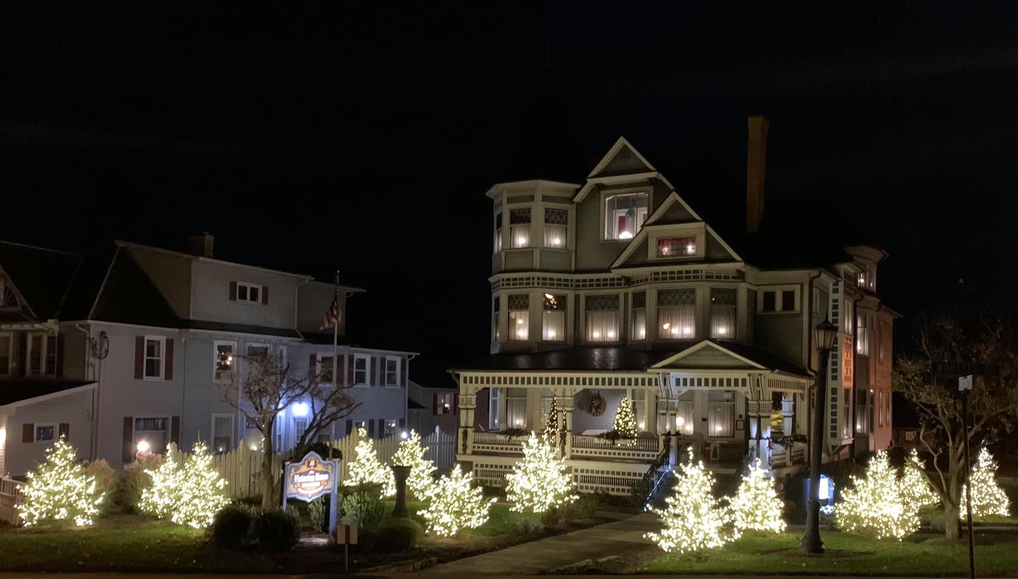 Songs of the Season Mansion Tours