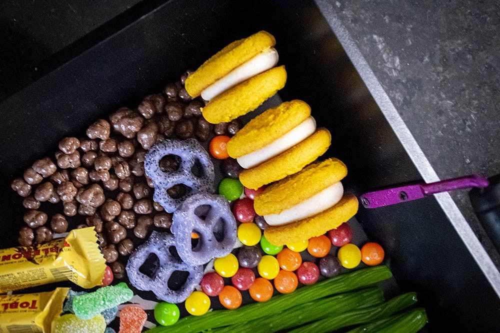 halloween candy tray