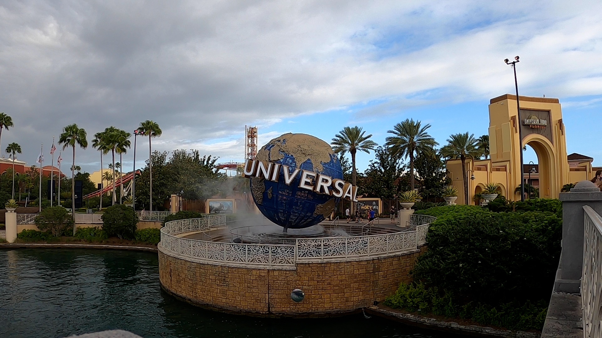 universal studios globe